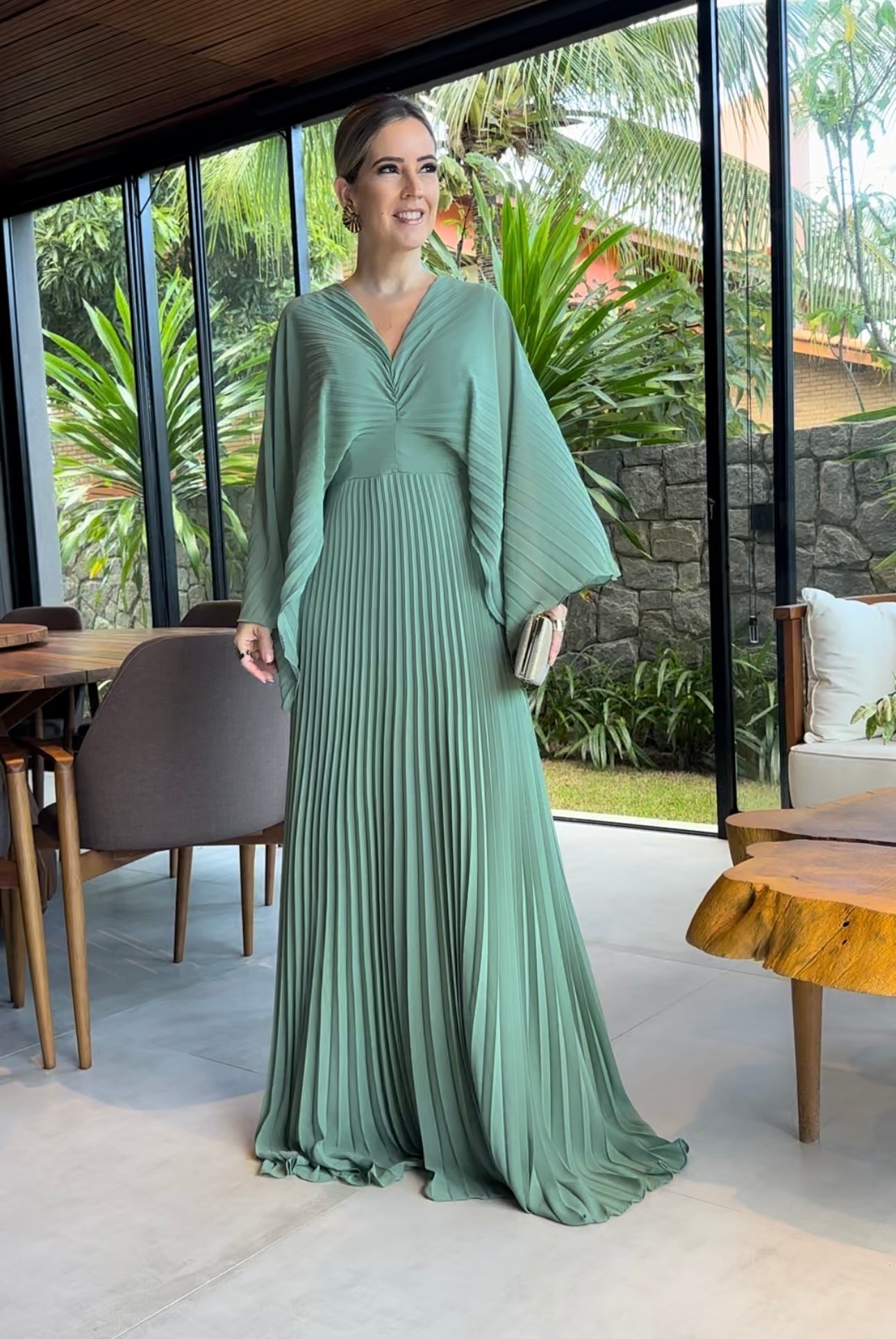 Vestido Plissado Manga Longa